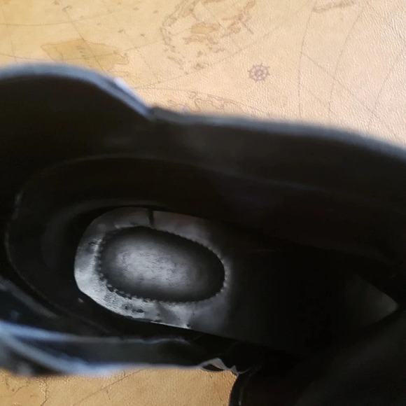 *LEATHER Booties,  Size 8, Black - Picture 11 of 12